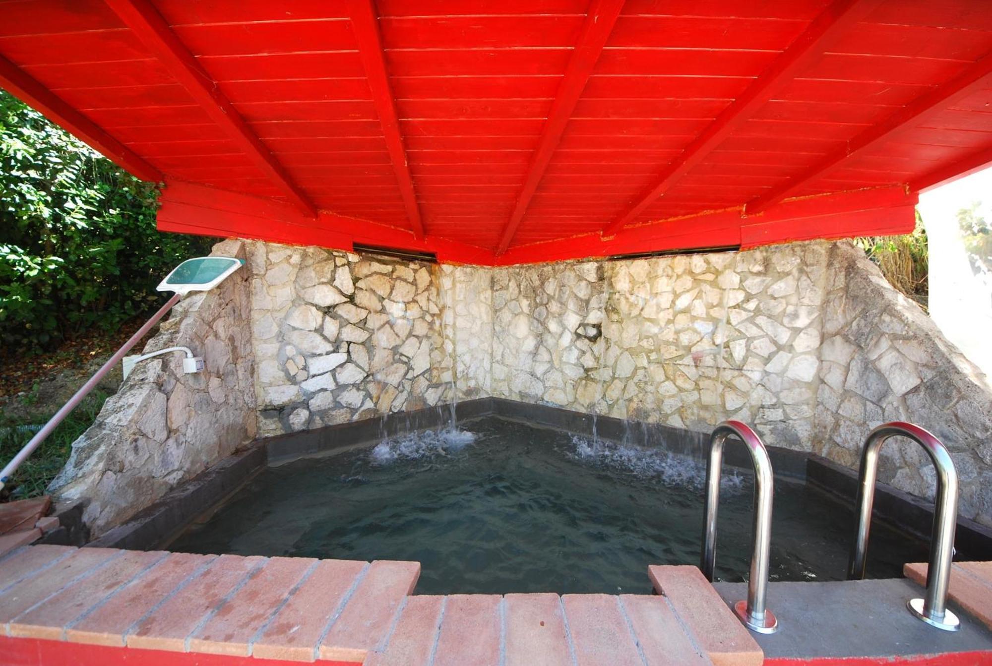 Gasthaus Spoleto By The Pool Exterior foto