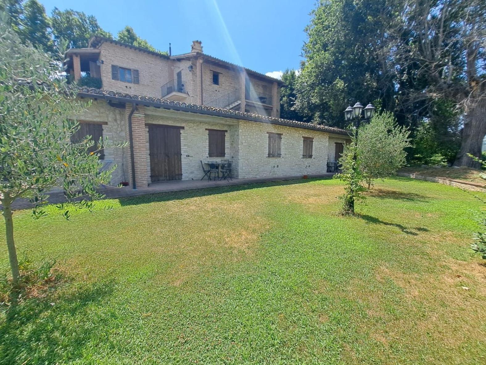 Gasthaus Spoleto By The Pool Exterior foto