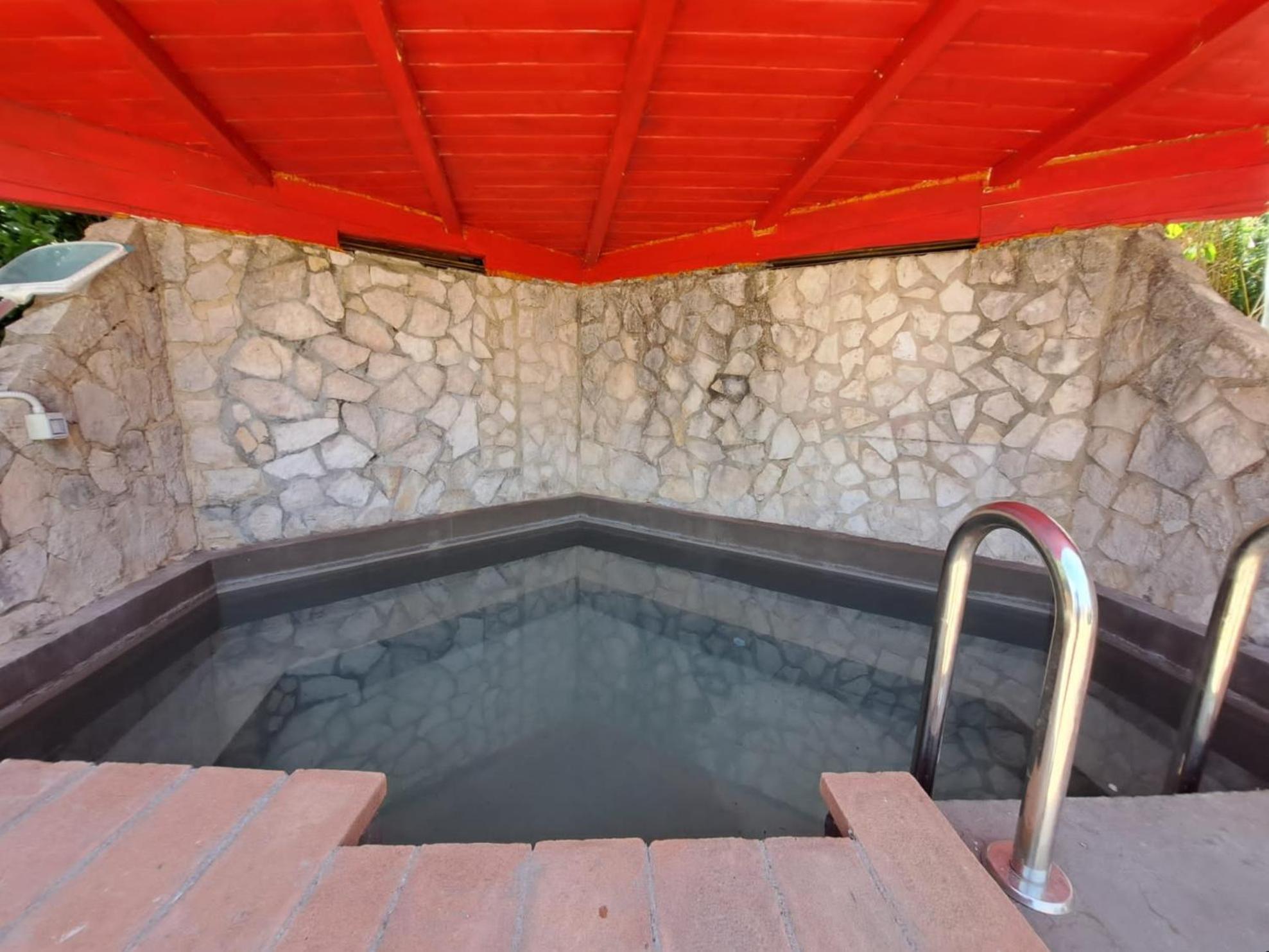 Gasthaus Spoleto By The Pool Exterior foto
