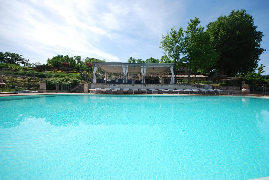 Gasthaus Spoleto By The Pool Exterior foto